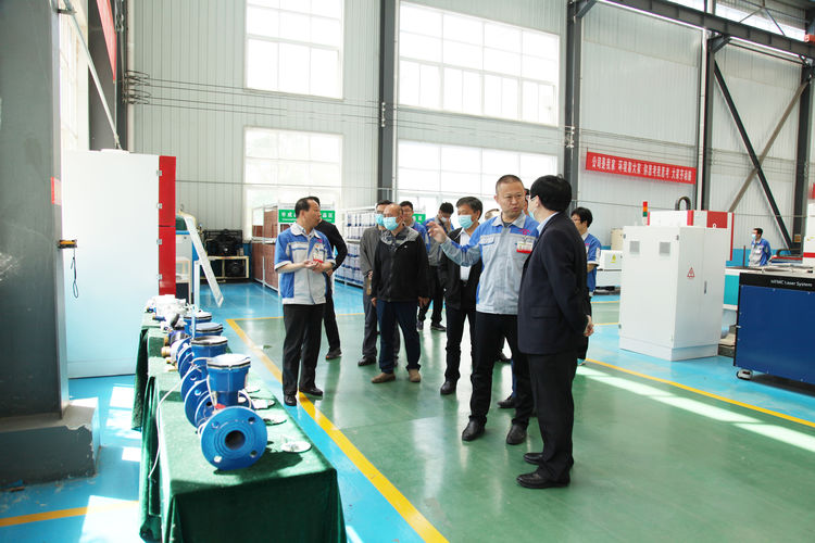 “氣力輸送連續(xù)供料關(guān)鍵設(shè)備”科技成果評(píng)價(jià)會(huì)在章丘豐源隆重舉行 “氣力輸送連續(xù)供料關(guān)鍵設(shè)備”科技成果評(píng)價(jià)會(huì)在章丘豐源隆重舉行