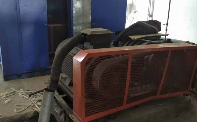 章丘豐源生產(chǎn)的fsr250G型號羅茨風(fēng)機(jī)正式在山東國銘球墨鑄管科技投入使用 圖片關(guān)鍵詞