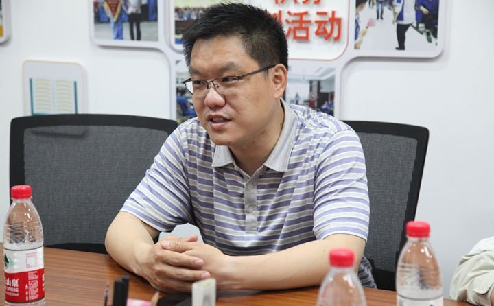 爭做社區(qū)“好幫手”、群眾“貼心人”